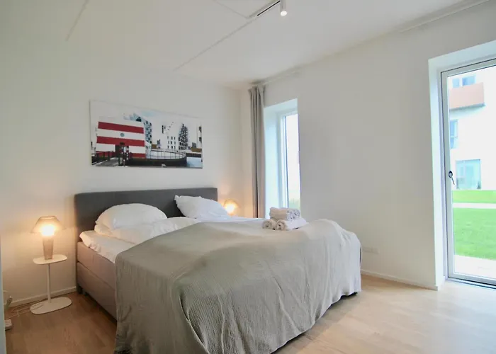 Large 2-bed In Harbour